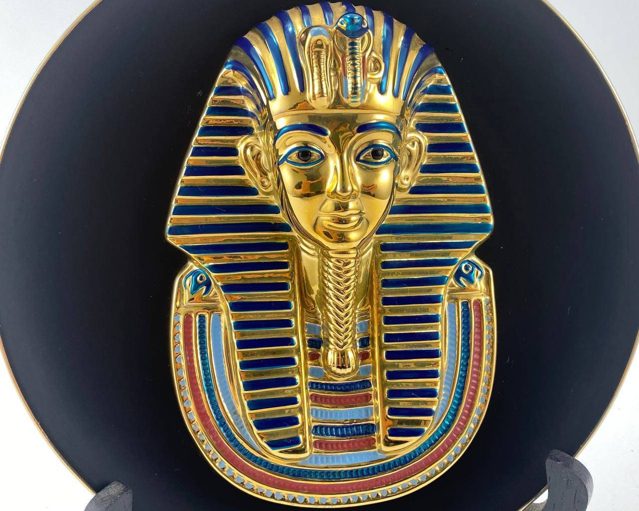 Nefertiti & Tutankhamun Porcelain Plates: 22K Gold Egypt Decor - Etsy