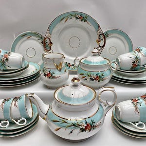 Antique Porcelain Tea SetK. Tilsch 9 Person, 31 Pcs 19th Century German Porcelain Tea Set - Hand-Painted Floral Tea Set Tableware Collectibl