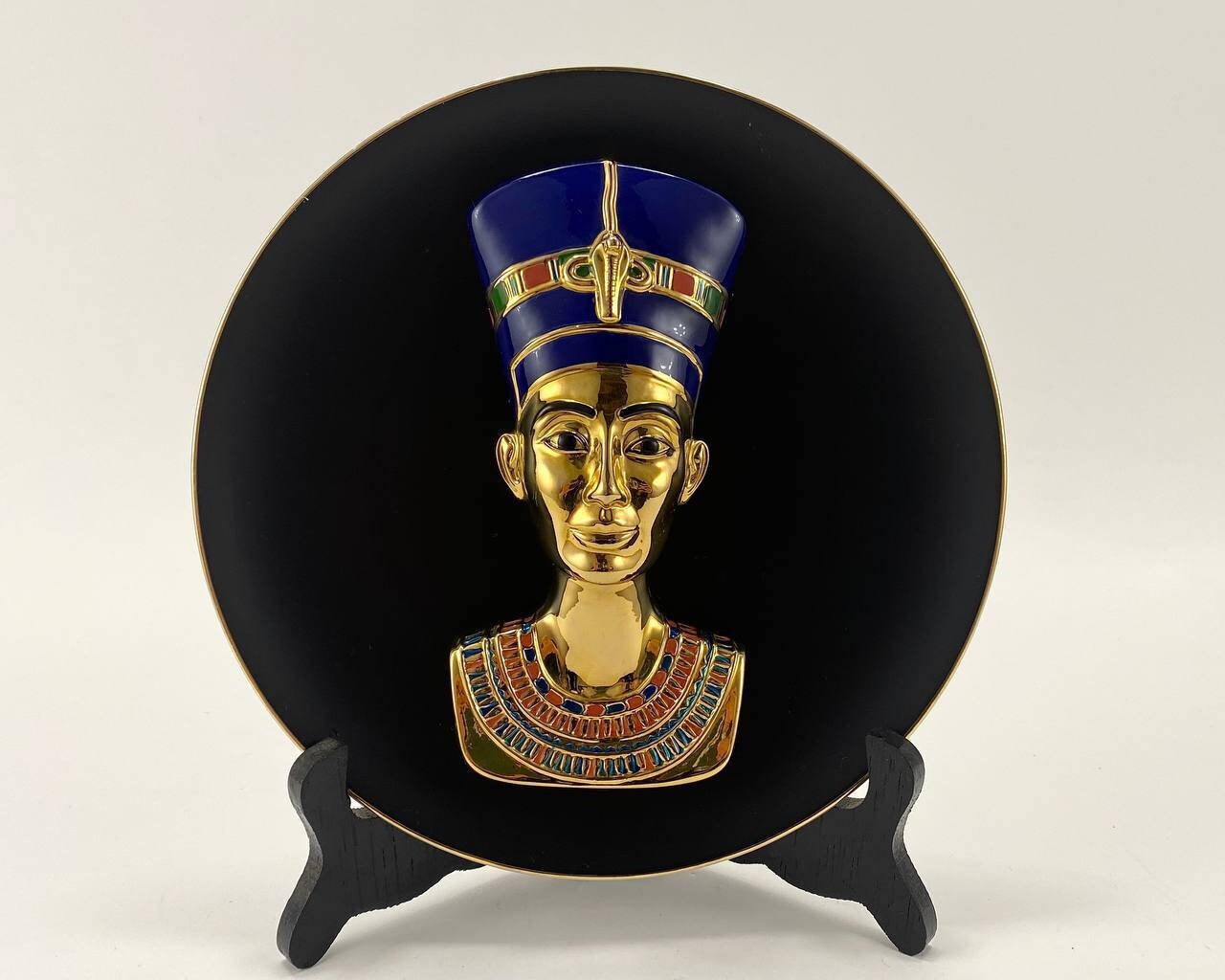 Nefertiti & Tutankhamun Porcelain Plates: 22K Gold Egypt Decor - Etsy
