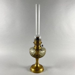 Lámpara de mesa Lámpara de mesa vintage en latón Día de las Madres Lámpara de regalo Lámpara de queroseno vintage / Lámpara de mesa de latón vintage / Lámpara de queroseno de metal junto a la cama