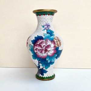 Jarrón Vintage Cloisonné, China, Años 70 / Jarrón Base Blanca Motivo Floral / Jarrón Chino Esmaltado Con Borde Dorado / Jarrón Floral Cloisonné