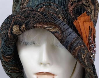 Gatsby Era Glamour: 1920's Cloche Hat for a Roaring Vintage Look, Vintage Hat, Cloche Hat, Flapper Style, Gatsby Hat, 1920s Accessory, Art D