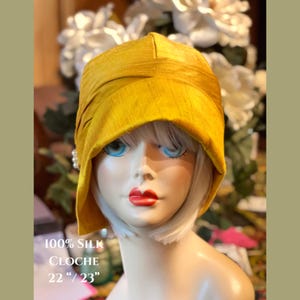 1920s Flapper Silk Cloche Hat: Retro Millinery, Size 22 1/2