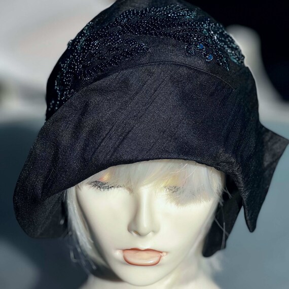 Flapper style hotsell hat