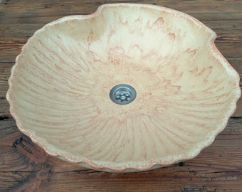 Decorative shell washbasin