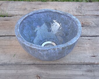 Mini ceramic washbasin