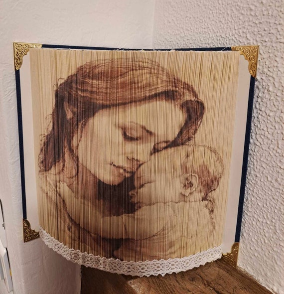 Mama and Child KK1 Photo Strip Pattern, Fore-edge Book Art, Baby