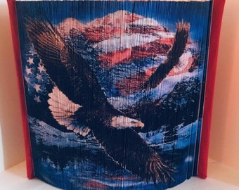 Modello di striscia fotografica con aquile e bandiera americana, arte del libro sul bordo anteriore, militare, americana, bandiera degli Stati Uniti, pensione, inaugurazione della casa, grazie