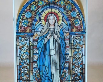 美しいステンドグラスの聖母マリア3枚の写真ストリップパターン、前縁