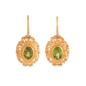 Arete de plata de ley con peridoto vermeil de oro de 14 quilates