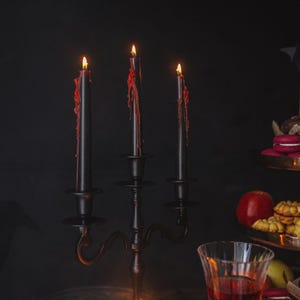 3-Pack Bleeding Candles – Black Taper Candles with Red Wax – Gothic Halloween Decor, Vampire Party, Witch Altar, Spooky Table Setting.