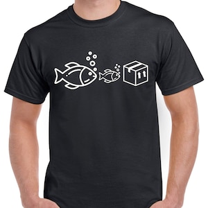 Camiseta engraçada com caixa de papelão peixe grande peixe pequeno dança música