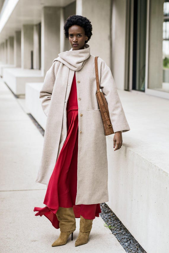 red dress beige coat Fiora Sewing Pattern what colour jacket to wear with a red dress for a wedding Band of Gypsies Red VBMShirts Button closure Colour:BOTTLE GREEN