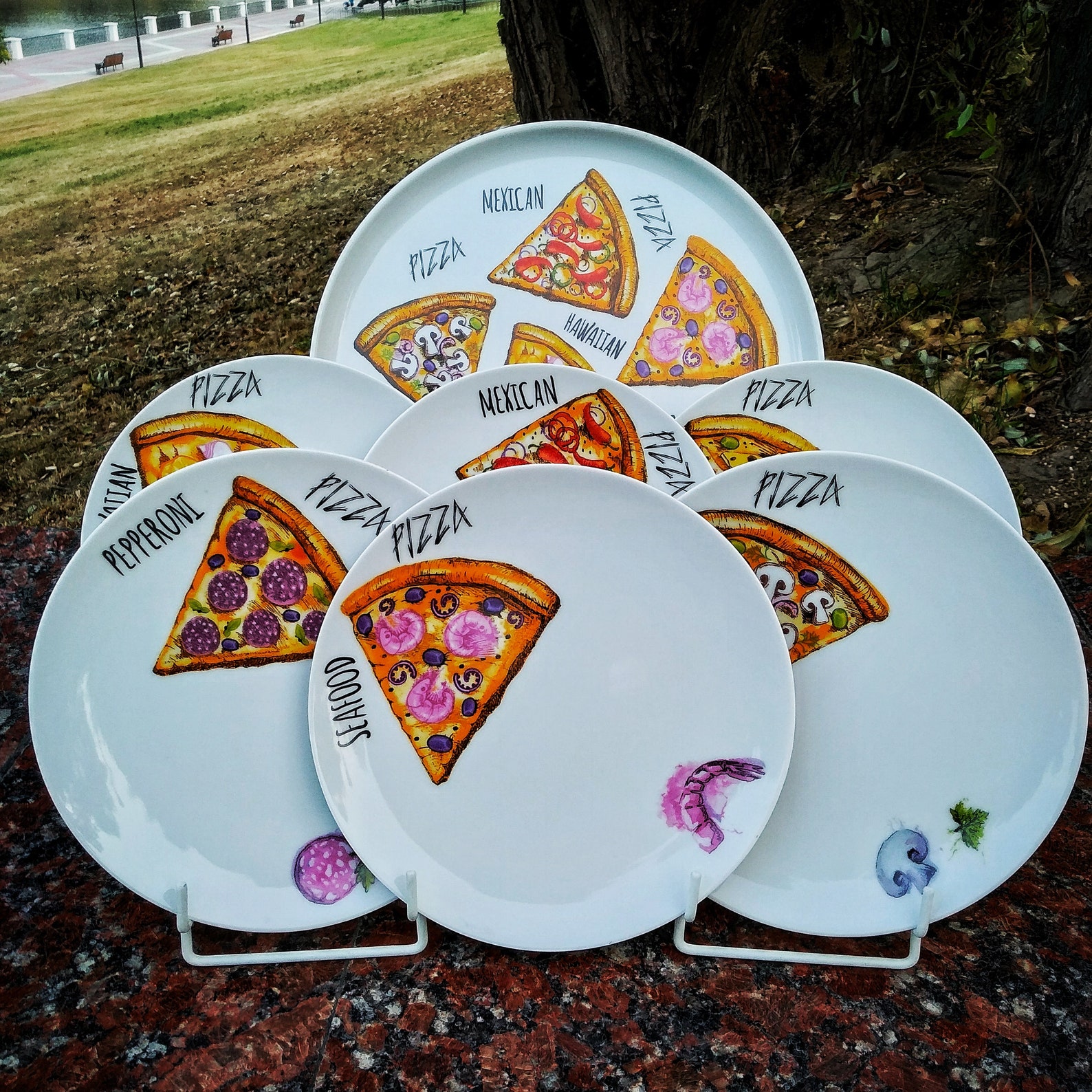 A set of ceramic pizza plates. A large dish 6 plates. Etsy