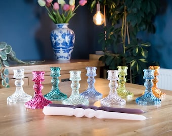 Petit bougeoir de table en verre texturé - Disponible en bleu, citron vert, rouge, orange, rose pâle, transparent, saphir, rose vif ou vert pâle