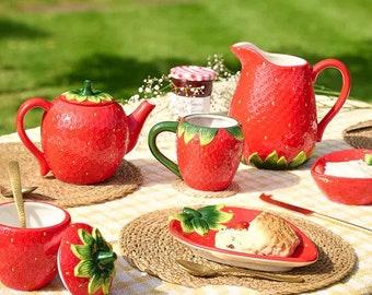 Récipients en céramique pour fraises, oranges et citrons - Choisissez parmi un pichet, deux styles de tasses, un sucrier, un bocal de rangement, un petit bol et une assiette