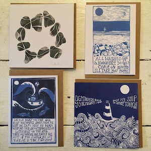 Confezione da 4 carte da spiaggia blu! Linoleografia di Cath Deeson