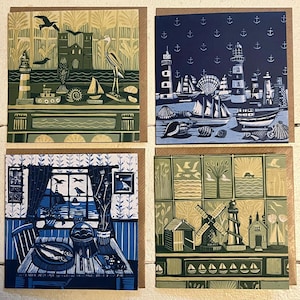 Jeu de 4 cartes côtières. Tiré des linogravures originales de Cath Deeson Souvenirs de bord de mer reculver towers lighthouse Kent