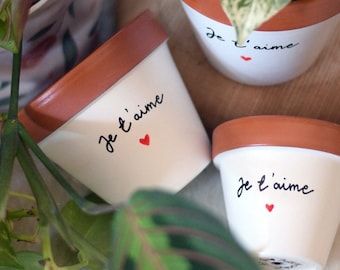 Pot de fleur personnalisé, cache pot "Je t'aime", Cadeau Saint Valentin, Fête des mères, pot de fleur avec coupelle ou sans en terre cuite