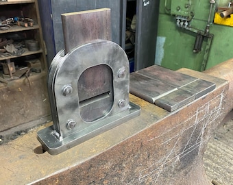 blacksmiths helper - anvil top guillotine