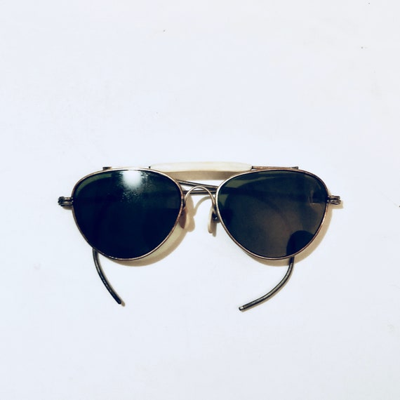 Vintage 80s Goldtone Aviator Shooting Sunglasses - image 1