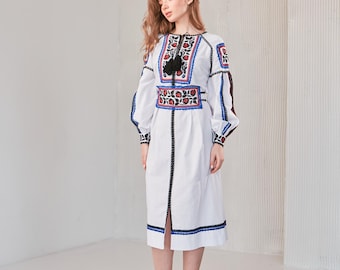 Vestido blanco de lino bordado, vestido étnico ucraniano, vestido campesino, vestido Vyzerunok, regalo para ella, vestido bohemio