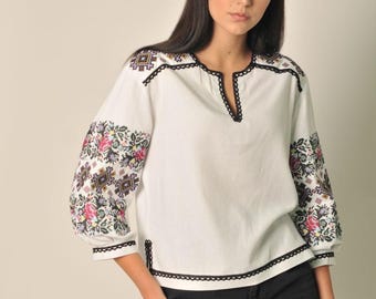Ukraine Chemise brodée Vyshyvanka Femme Blanc : Chemisier traditionnel ukrainien | Cadeau pour elle | Haut Vyzerunok | Haut fleuri brodé