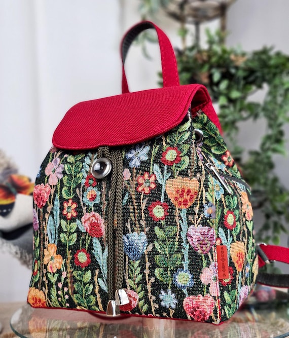Ukrainian Tapestry Embroidered Canvas Backpak Red, Folk  display picture 3