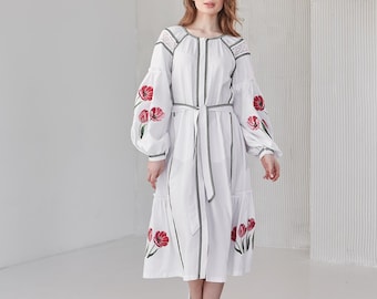 Vestido de lino blanco bordado / Vestido étnico ucraniano con bordado de tulipanes / Bordado blanco sobre blanco / Vestido Vyzerunok / Regalo para ella