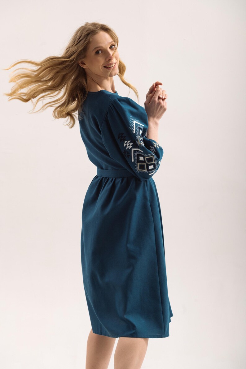 Ucrania Model Dress In Blue