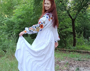 Ukraine linen embroidered frilled dress  maxi white, Ukrainan vyshyvanka dress,  White boho dress, Maternity dress for photo shoot