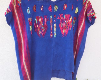 Huipil Top/ Vintage Blouse / Huipil / Handmade Blouse / Mayan Blouse / Hand embroidery / Guatemalan Blouse / Chajul (Medium)