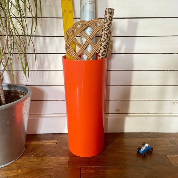 Porte parapluie orange Syla années 1970 plastique orange