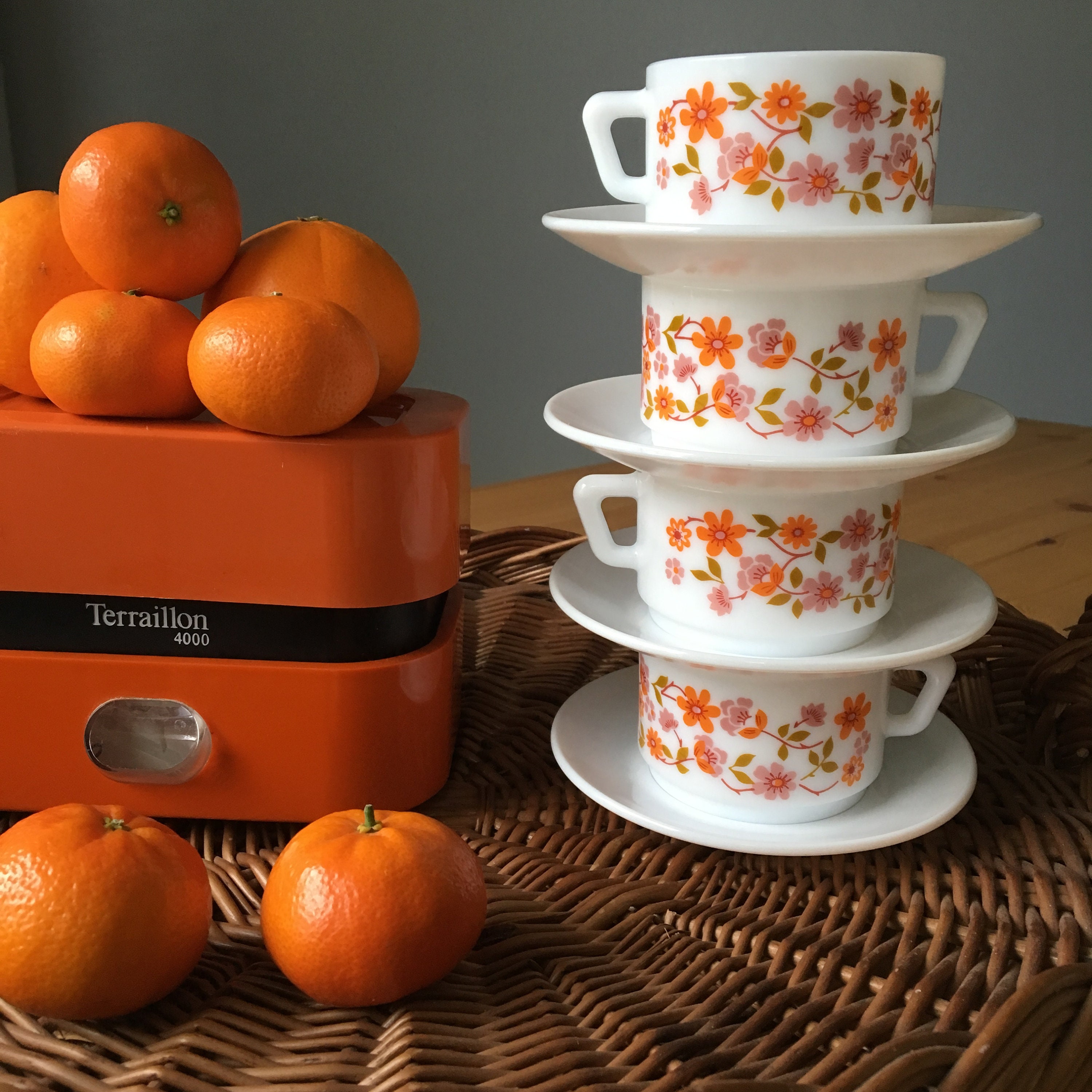 4 Tasses Arcopal Scania Fleurs Orange Vintage Années 70 +Sous-Tasses