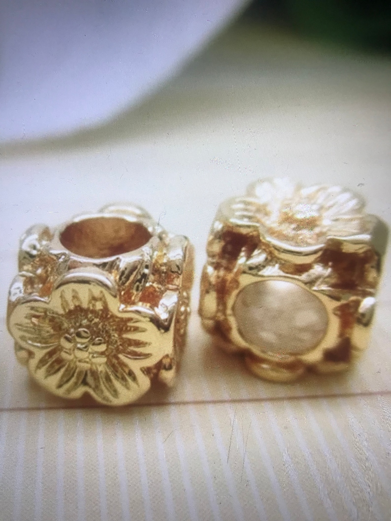 High Quality 24k Gold Plated Flower Spacer Beads 7.4*6.7mm