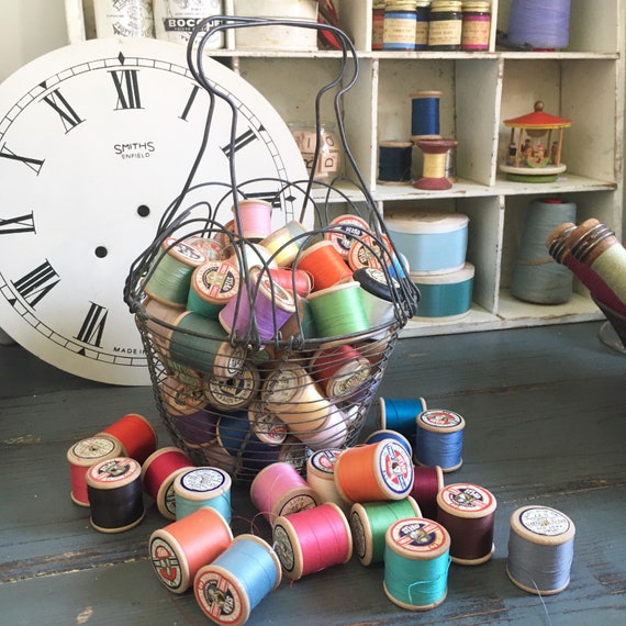 13 Vintage Wooden and Plastic Thread Spools ~ Home Decoration ~ Photo Prop ~ Crafts ~ Vintage Wooden Sewing Thread