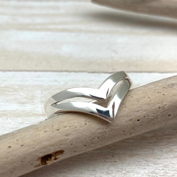 Double V Silver Ring / V Ring / Chevron Ring / V Shape Ring / Mid-century /Pointer Finger /  Size 5, 6, 7, 8, 9, 10 / Sterling / Nickel Free