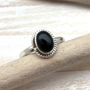 Black Onyx Silver Ring / Star Black Onyx Ring / 925 Sterling / Natural Onyx / Women&#39;s Onyx Ring / Size 5, 6, 7, 7.5, 8