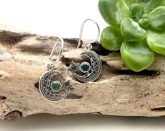 Pendientes de iolita azul con luna y estrella de 13 mm / Pendientes colgantes de iolita azul natural / Plata de ley 925 / Pendientes bohemios celestiales / Luna creciente