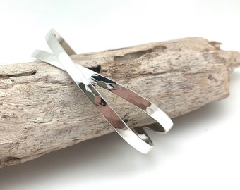 Hammered Silver Cuff / Hammered Criss Cross Silver Bracelet / Hammered Sterling Bangle / Minimalist Bracelet / Sterling Silver 925