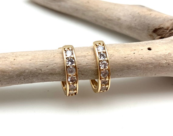 14k Rose Gold 15mm x 2mm Lightweight Hinged Hoop Earrings 14k Rose Gold 15mm x 2mm Lightweight Hinged Hoop Earrings