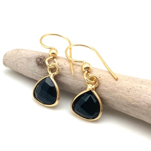 Black Onyx Gold Small Earrings 8mm // Dainty Triangle Onyx Earrings // Everyday Black Onyx // Bezel Set // Black Onyx
