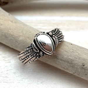 Pebble Signet Silver Ring / Southwestern Sun Ring / Best Selling Signet Ring / 925 Sterling / Everyday Western Ring / Size 4-10