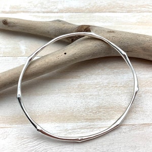 Silver Bamboo Bangle / Oval Solid Silver Bangle Size 6.5 to 7" / Delicate Bamboo Bracelet / Stackable / Small to Medium / Silver 925