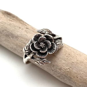 Rose Vine Silver Ring / Sterling Rustic Rose Ring / Classic Rose Ring / Oxidized Rose Ring / Women&#39;s Silver Ring / Size 6, 7, 8, 9 / 925