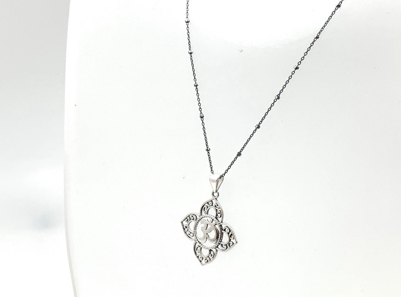 Collana Coexist In Peace VASSAGO - Simboli Religiosi Uniti Yin 881917