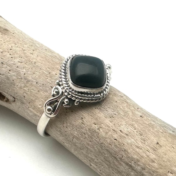 Black Onyx Small Square Silver Ring / Black Onyx Bali Ring / Natural Onyx / Size 5, 6, 7, 8, 9, 10 / Silver