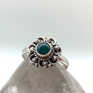 Emerald Silver Ring / Emerald Sun Ring / Natural Emerald / Daisy Flower / May Birthstone / Green Emerald / Everyday / Size 5, 6, 7, 8
