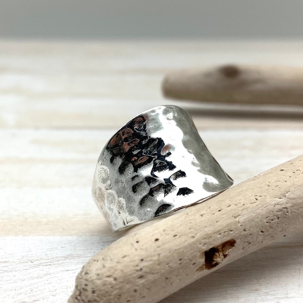 Hammered Silver Ring / Simple Hammered Concave Silver Band / Minimalist Hammered Wide / Hammered Ring size 5, 6, 7, 8, 9, 10 / 925 Sterling