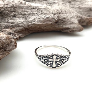 Silver Celtic Cross Ring 4-10 / Silver Legends Cross Ring / Small Gothic Ring / Cross Viking Ring / 925 Sterling Silver